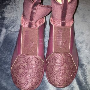 Sneakers brand new in box